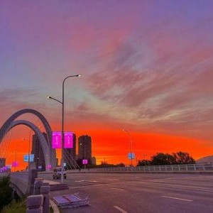 朝阳天空成惊艳,惊艳瞬间，定格美好